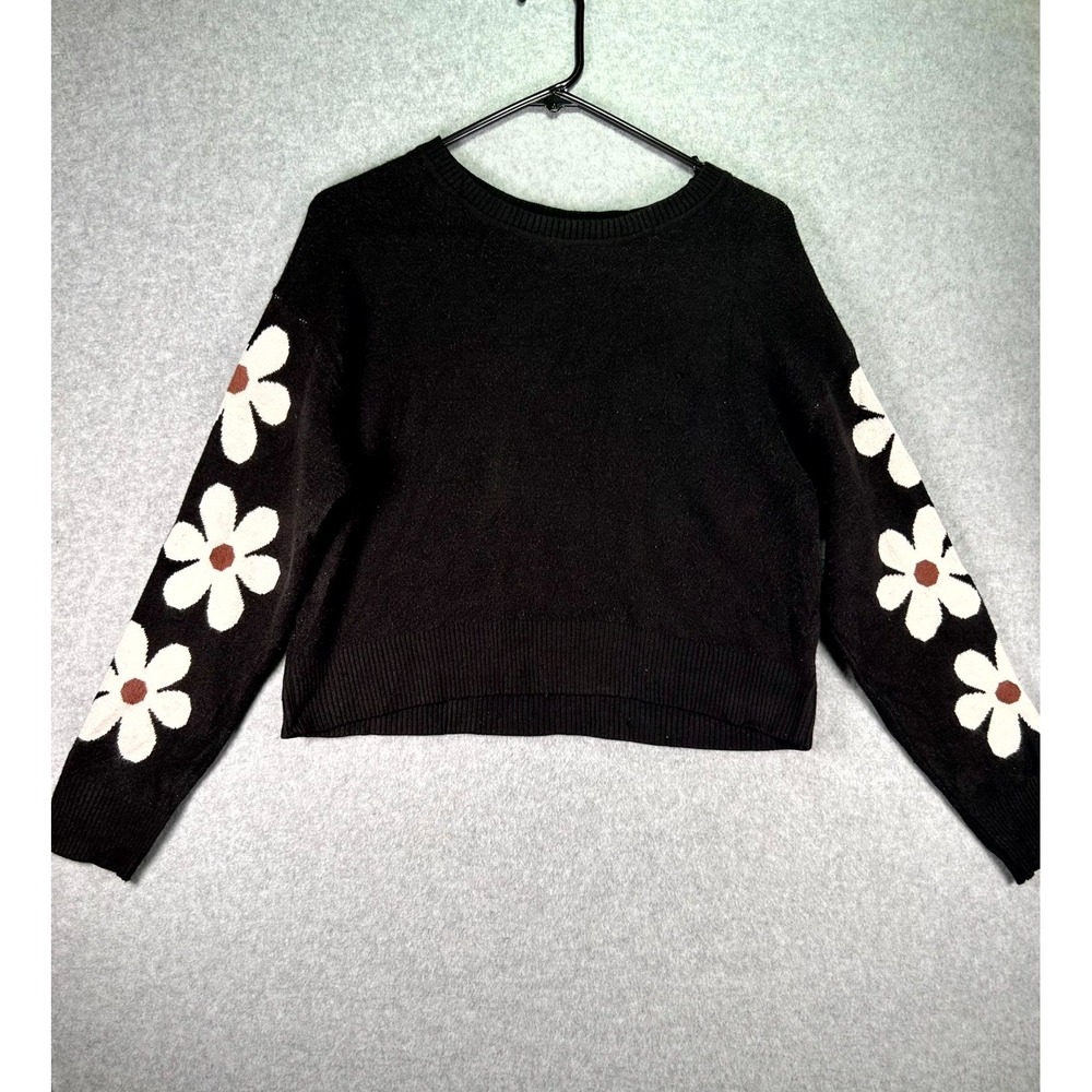 Wear* Love Tree Cropped Sweater Womens Medium Black Floral Tight Knit Crew Neck